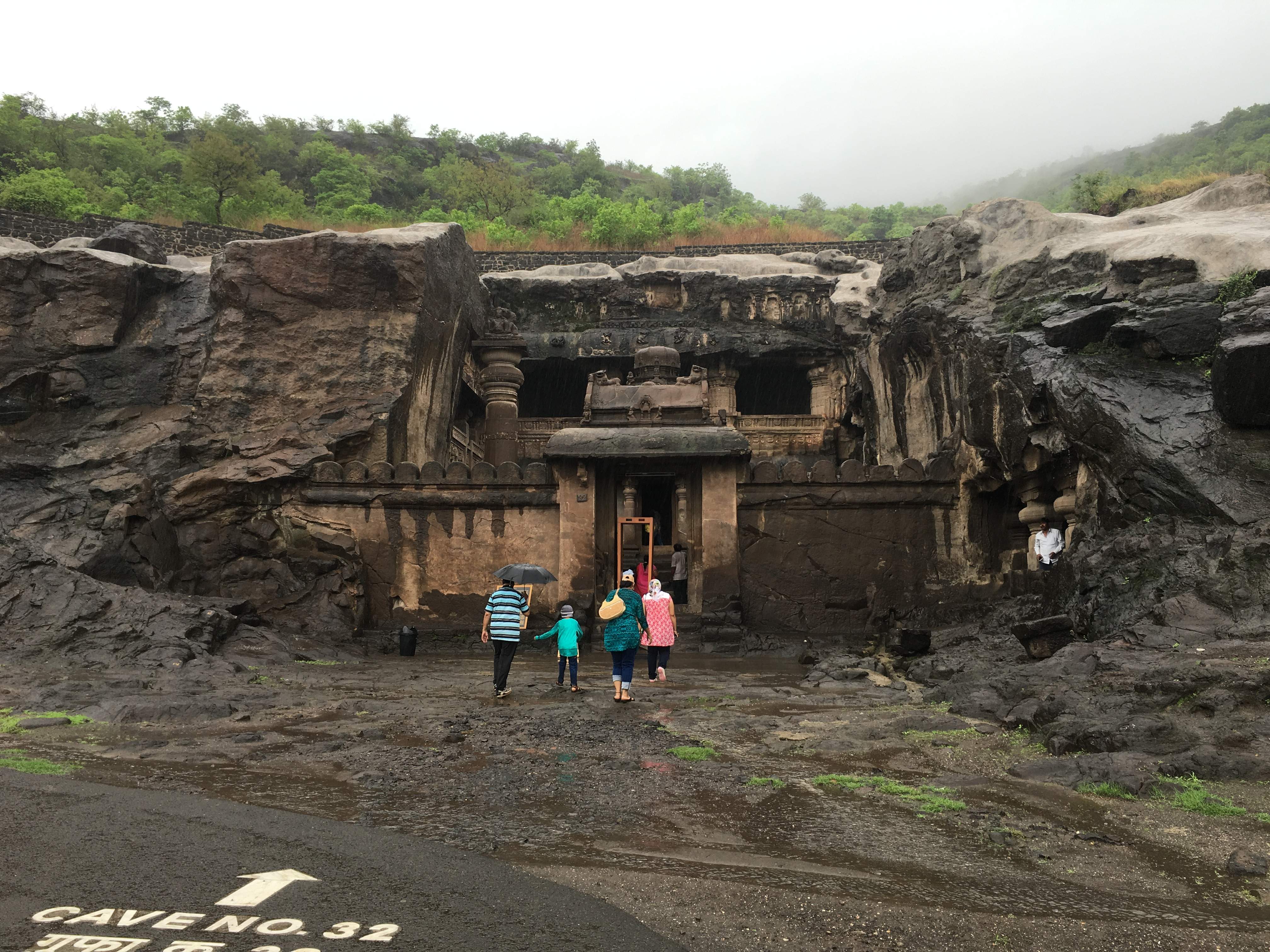 Ellora Caves + City Sight Seeing Full Day Tour - Aurangabad/Maharashtra