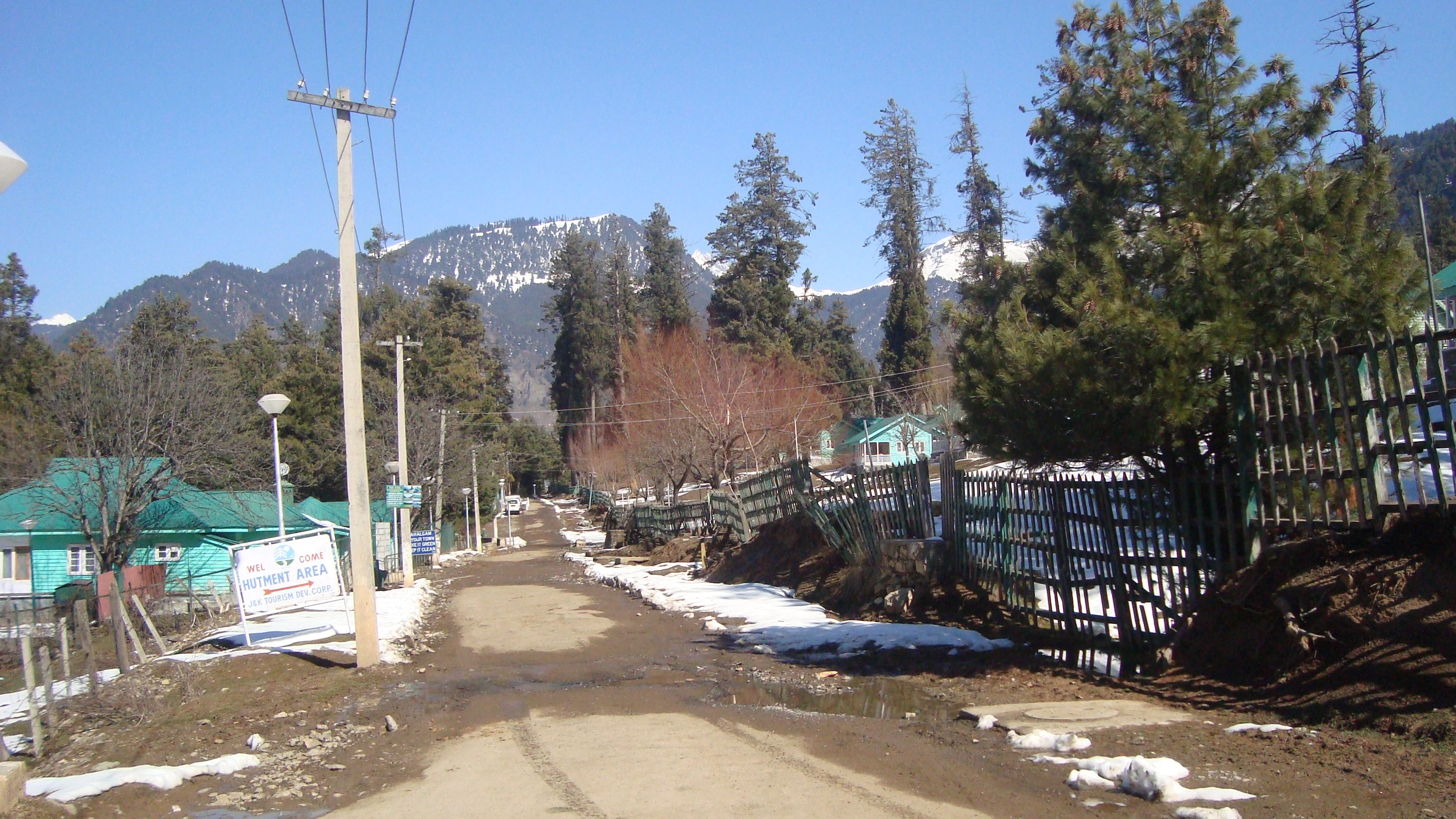 Full Day Sightseeing tour to Pahalgam - Ex. Srinagar / Jammu & Kashmir